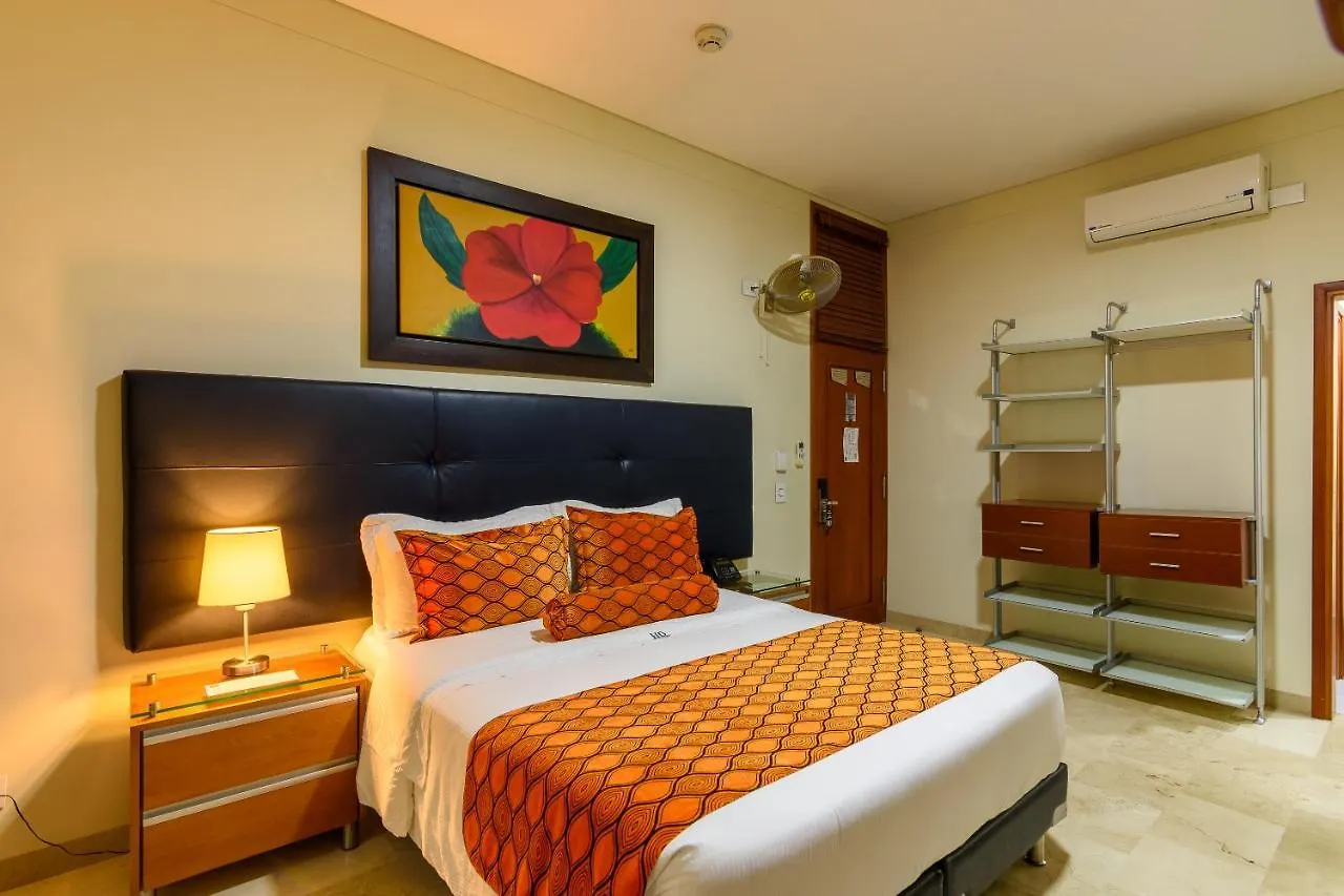 Hotel Dorado La 70 Medellín 4*,