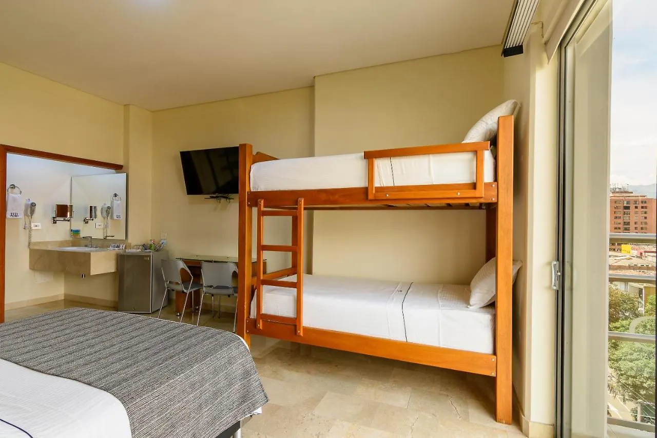 Hotel Dorado La 70 Medellín 4*,  Kolombiya